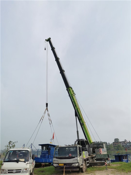 荔波县桥梁建设吊装案例